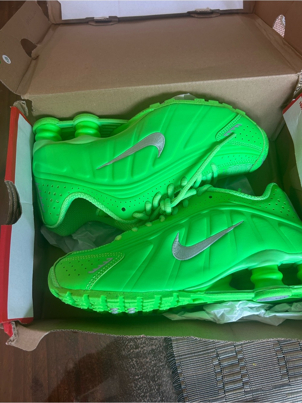 Nike Kids Neon Green Shox Sneakers with Silver Swoosh size 6 Y